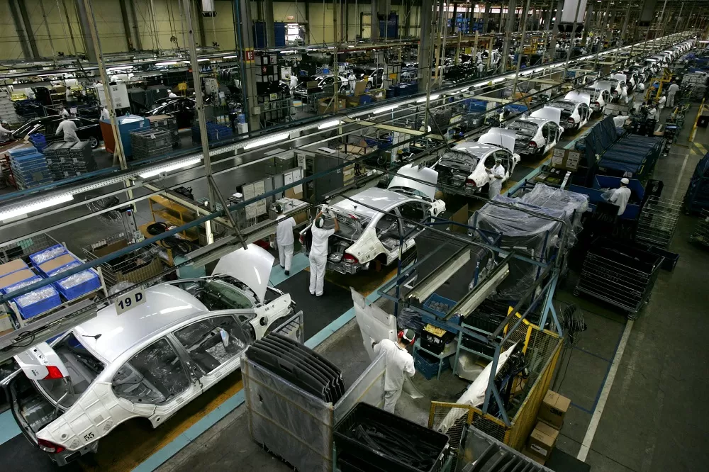 Indústria fecha 2025 com alta de 0,6% após queda de 1,2% em dezembro
