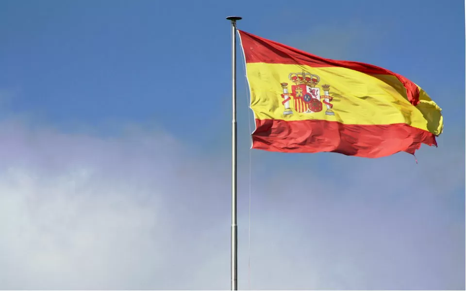 Bolsa espanhola ultrapassou 18 mil pontos pela primeira vez