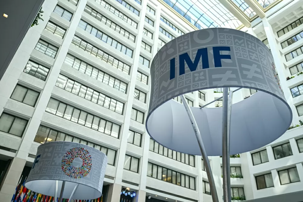 FMI manifesta apoio à reforma de Milei que prevê 12 horas de trabalho