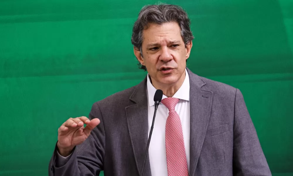 Crescimento do Master foi interrompido com Galípolo no BC, afirma Haddad