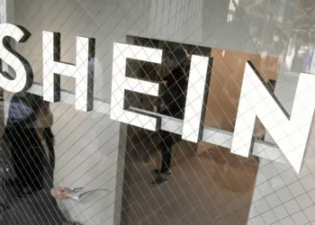 Compras em sites estrangeiros devem ser taxadas por novo imposto com implantação da reforma tributária