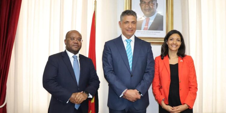 A conselheira do governo dos Estados Unidos da América teve um encontro com o ministro da Energia e Águas