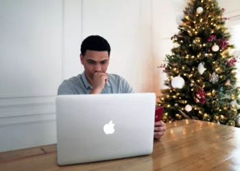 “Superando as emoções nas finanças: 10 dicas para lidar com sucesso”