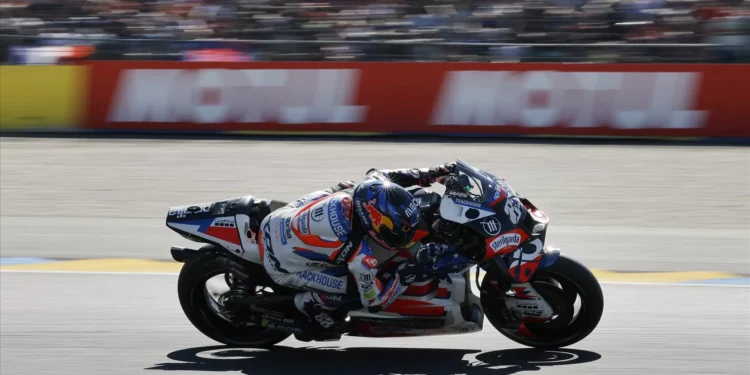 MotoGP. Miguel Oliveira desiste e Jorge Martín vence GP de França