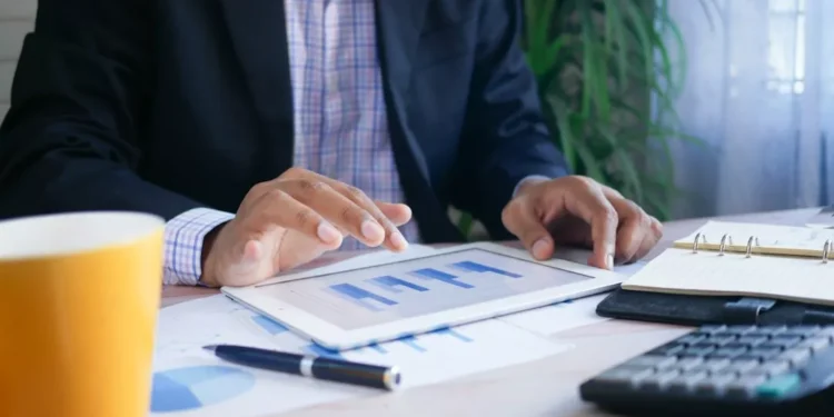 “Finanças: Gerenciando Recursos para uma Vida Equilibrada”