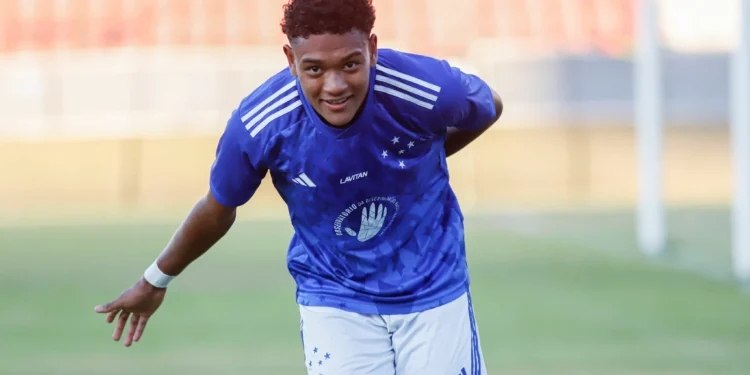Com direito a hat-trick, Cruzeiro goleia Corinthians e dá salto no Brasileiro Sub-20