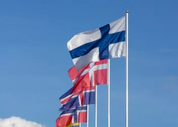 “Política: Escândalos, corrupção e divisão na sociedade”