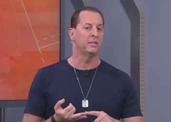 “Esses caras são abutres, parasitas”, diz Benja sobre administração do Corinthians