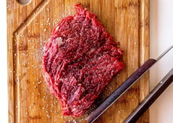 Reforma tributária: relator cede na última hora e faz acordo para carne na cesta básica com imposto zero