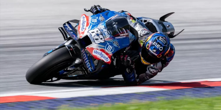 Miguel Oliveira termina corrida sprint no 11.º lugar