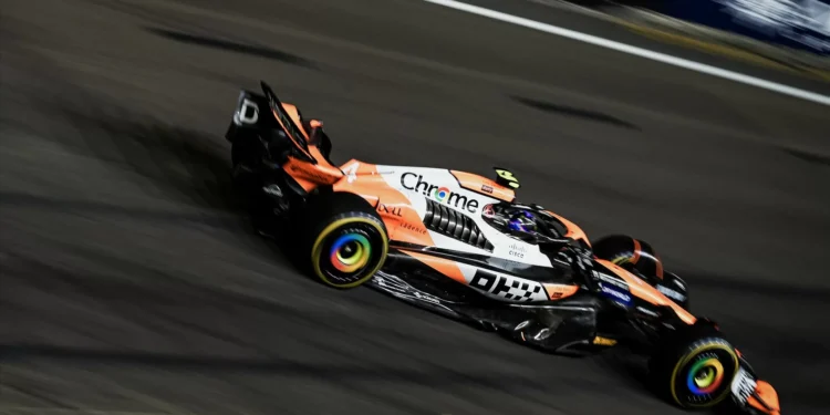 Norris vence em Singapura