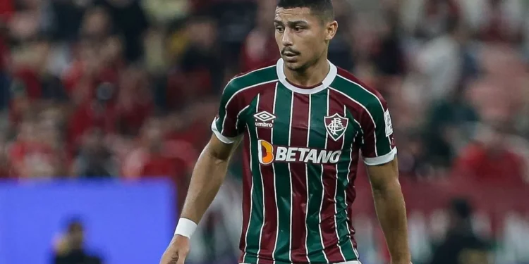 Fluminense encaminha venda de André para o futebol inglês; saiba mais