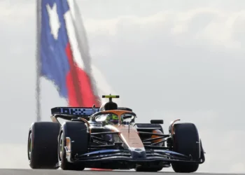 Lando Norris conquista pole position no Texas à frente de Verstappen