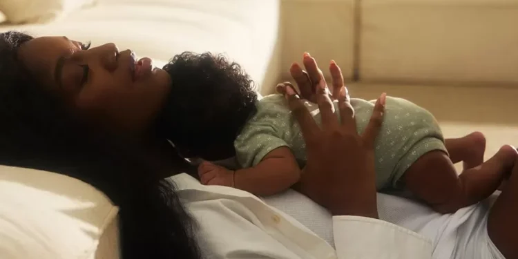 Iza lança canção ‘Como Posso Amar Assim?’, em homenagem à filha