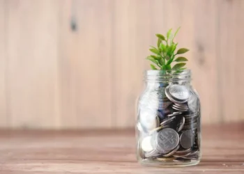 “Crise econômica global: impactos e desafios”