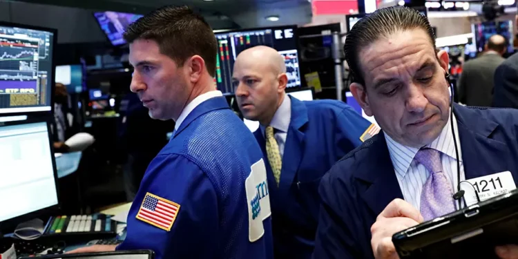 Nvidia e Tesla tombam 4% e Wall Street encerra com quedas