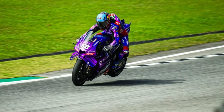 Miguel Oliveira faz 17.º tempo no primeiro dia de testes na Tailândia