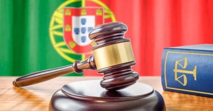A justiça portuguesa condena jovem a 7 anos de prisão por perseguição online a colega. O Mundo deve se espelhar nesta ação inédita