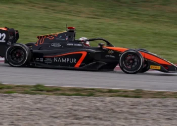 Ivan Domingues começa testes oficiais da F3 com dia “muito positivo”