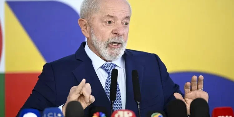 Lula prevê crescimento econômico de mais de 2,5% em 2025 e destaca controle da inflação dos alimentos