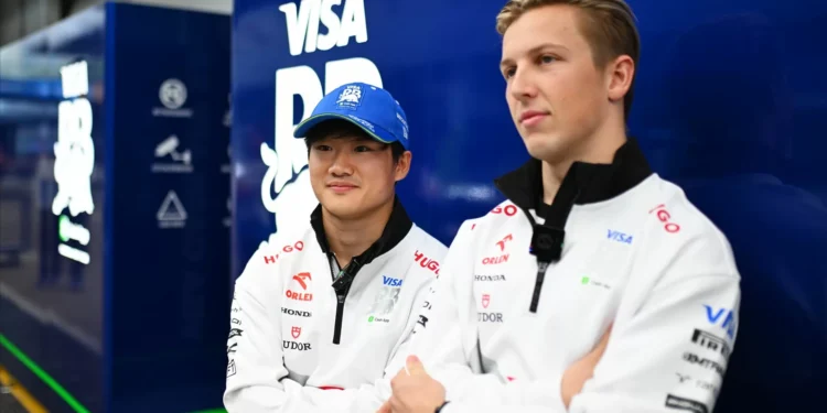 Red Bull troca Lawson por Tsunoda após duas corridas. O pesadelo do segundo carro continua