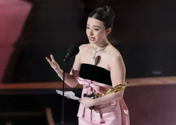 Mikey Madison vence como melhor atriz por ‘Anora’