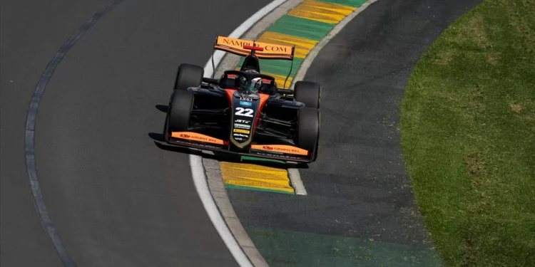 Ivan Domingues 21.º na primeira corrida do ano. Colega de equipa venceu