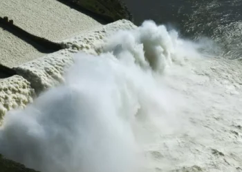 Conta de energia deve ficar mais cara a partir de maio