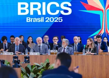 Brasil lança plataforma interativa para comércio exterior do Brics