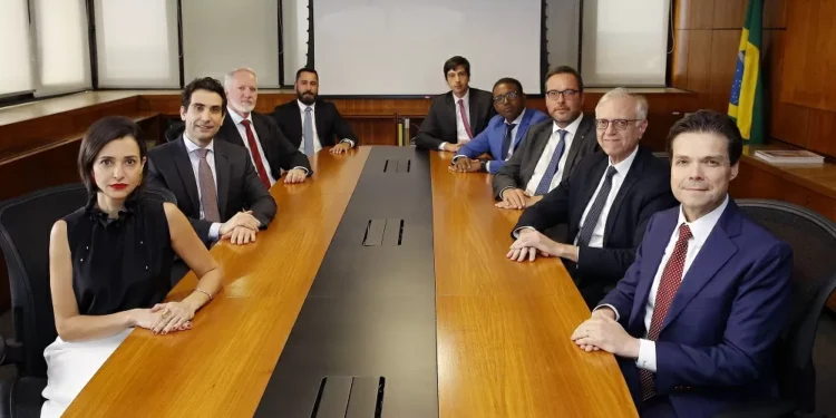 Copom deve elevar taxa Selic para 14,25%, o maior patamar desde 2016