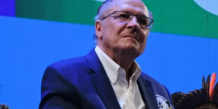 Em meio a ‘tarifaço’ de Trump, Alckmin e ministro do Comércio chinês discutem cooperação em videoconferência