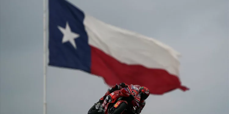 Desta vez, ganhou Bagnaia, Marc Márquez caiu e perdeu liderança para o irmão