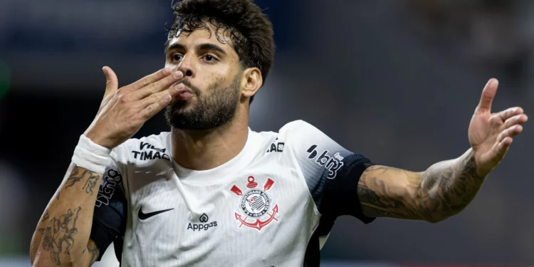 Yuri Alberto faz dueto com Belo em festa do Paulistão; veja