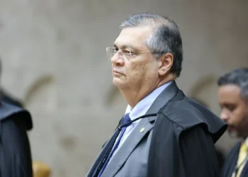 Dino manda Estados e municípios prestarem contas sobre emendas Pix e alerta sobre novo bloqueio