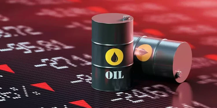 Tarifas: AIE baixa estimativa da procura mundial de petróleo para 2025 e 2026