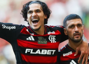 Médica do Corinthians dá prazo de retorno de Garro; veja previsão