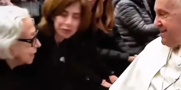 Fernanda Torres relembra encontro com Papa Francisco ao lado de Montenegro: ‘Foi inesquecível’