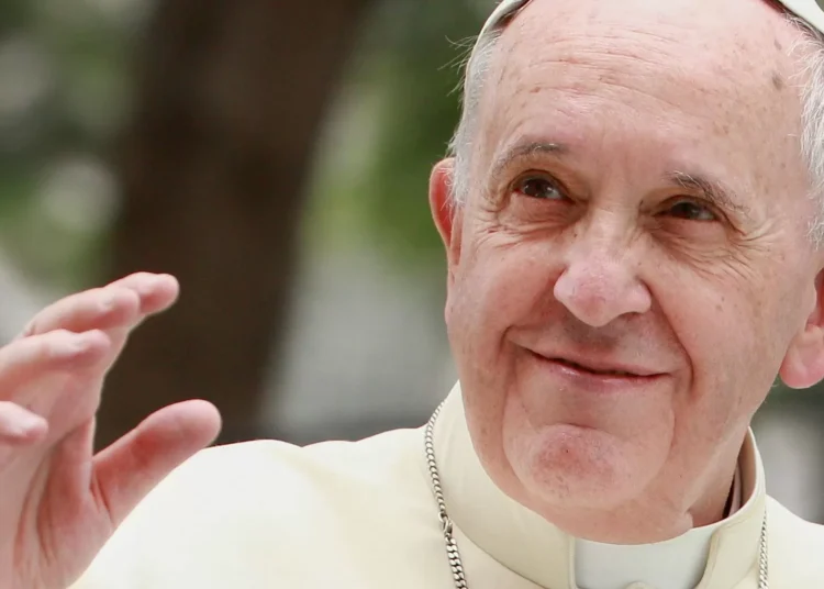 Morre o mais carismático e acolhedor de todos os papas. Adeus Francisco.