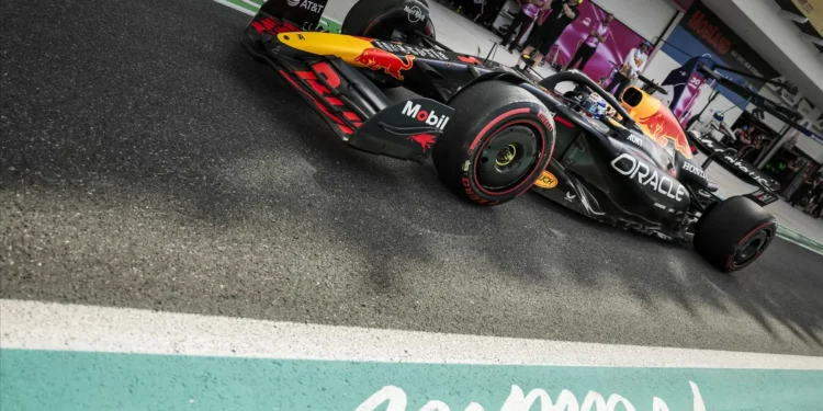 Max Verstappen arranca da “pole” em Miami. É a terceira vez em 2025