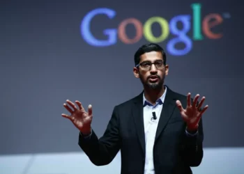 Aposta da Apple na IA nos motores de busca fez Google cair 8%