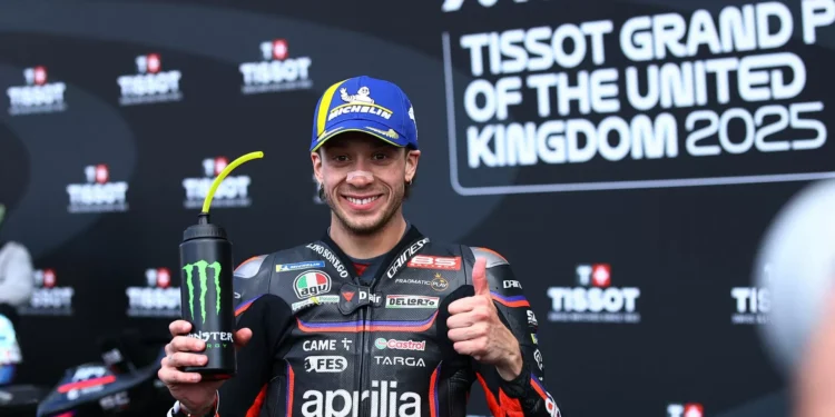 MotoGP. Marco Bezzecchi vence GP da Grã-Bretanha