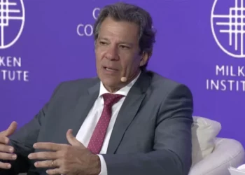 Brasil tem interesse de se aproximar mais dos Estados Unidos, afirma Haddad