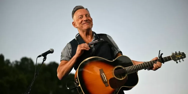 Bruce Springsteen lança mini-álbum com mensagem crítica a Donald Trump