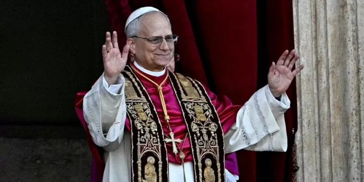 O americano Robert Francis Prevost é o Papa Leão XIV. Será que ele conseguiria operar um milagre em Donald Trump?