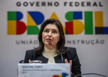 Simone Tebet afirma que bloqueio no orçamento seria maior sem crédito extraordinário