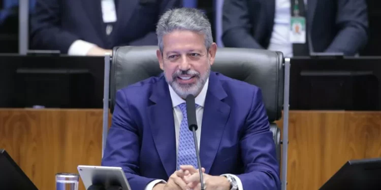 Reforma do IR deve ser votada antes do recesso parlamentar de julho, segundo Arthur Lira