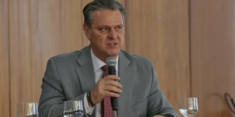 Fávaro prevê excesso de ovos e alerta para queda nos preços após caso de gripe aviária