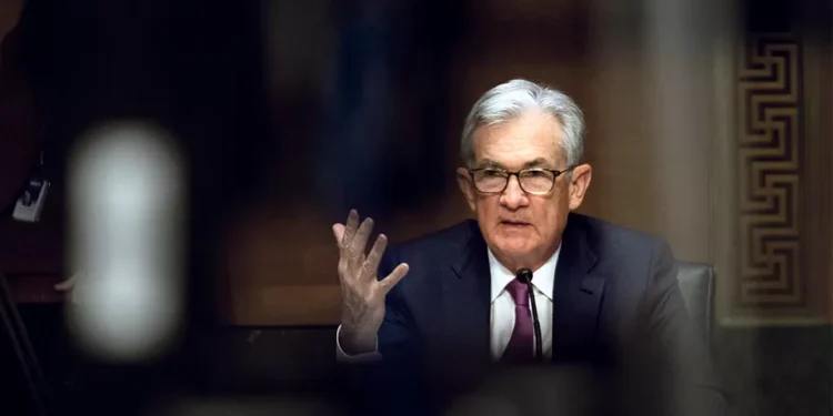 Economia dos EUA “está numa posição sólida” mas vai desacelerar, diz presidente da Fed