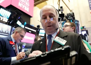 Wall Street arranca no ‘vermelho’ no início da reunião da Fed