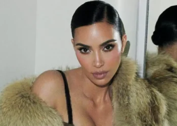 Morre um dos assaltantes de Kim Kardashian na França